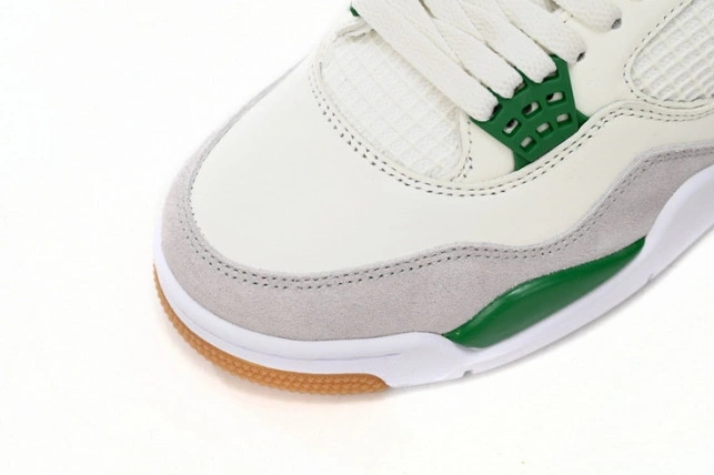One Kick DR5415-103 Retro Green Jordan SB 4 Pine 0707